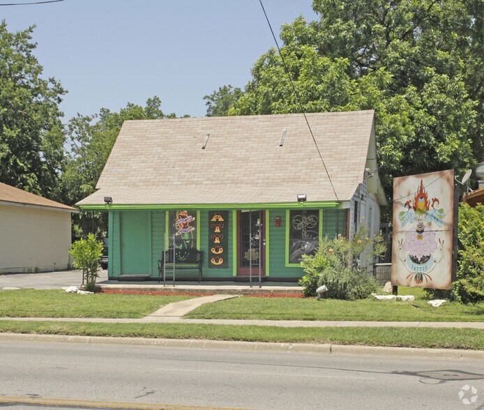 2006 S 1st St, Austin, TX à louer - Photo du bâtiment - Image 2 de 2