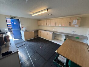 421 Hessle Rd, Hull à louer Photo du bâtiment- Image 1 de 3