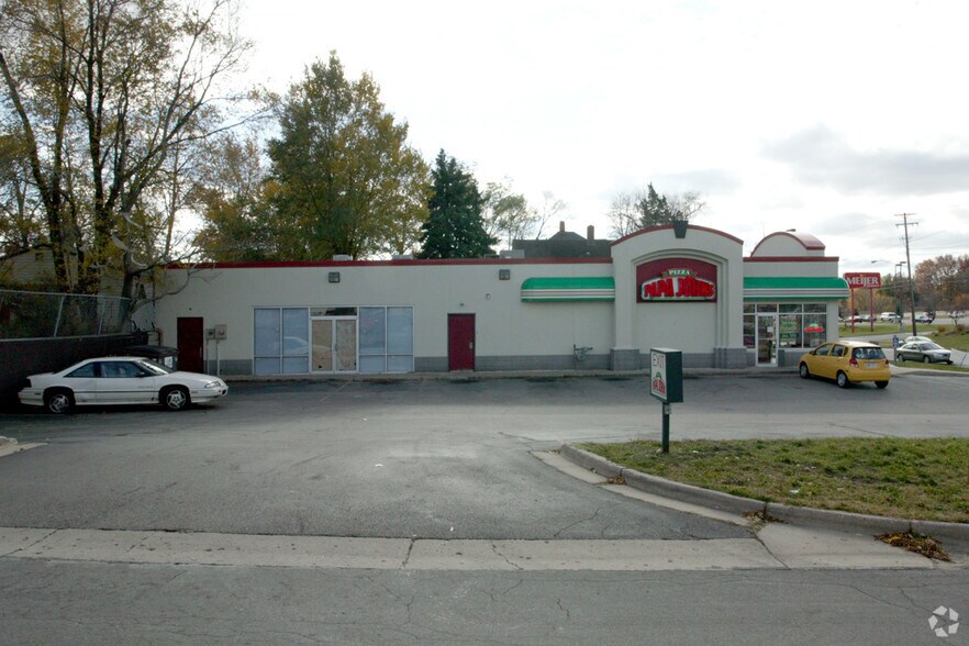 2452 Alpine Ave, Grand Rapids, MI à louer - Photo principale - Image 1 de 4