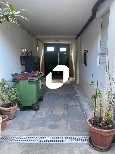 Flex dans Le Pré-Saint-Gervais à louer - Photo du bâtiment - Image 1 de 9