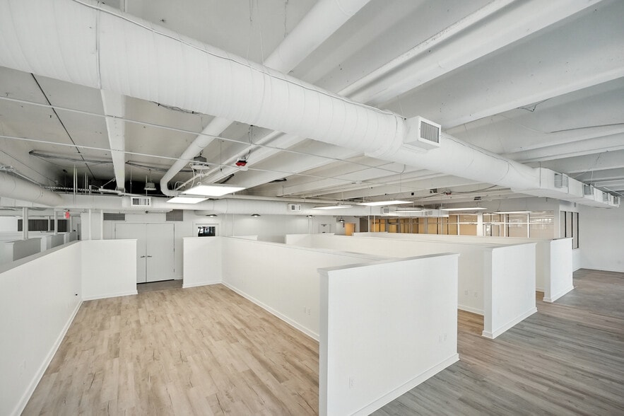 320 1st St N, Jacksonville Beach, FL for lease - Building Photo - Image 3 of 30