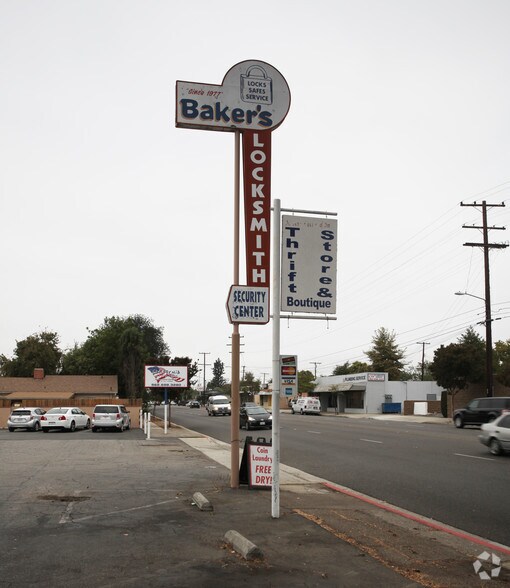 14070-14080 Lambert Rd, Whittier, CA for lease - Building Photo - Image 3 of 5