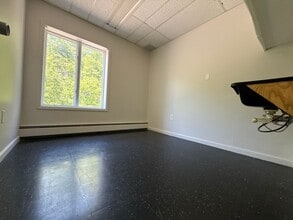 25701 N Lakeland Blvd, Cleveland, OH à vendre Photo intérieure- Image 2 de 2