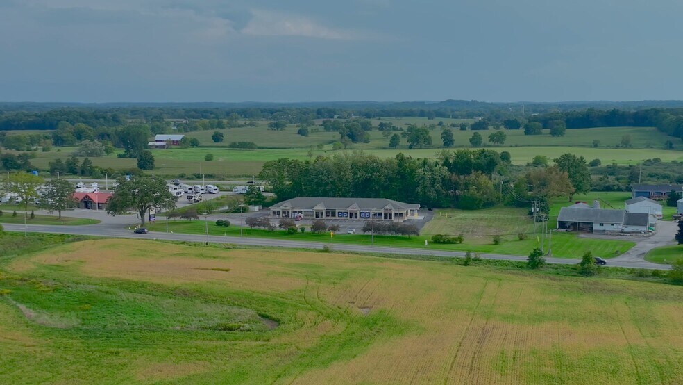 12855 Old US Hwy 12, Chelsea, MI à louer - Vidéo sur l’inscription commerciale - Image 2 de 12