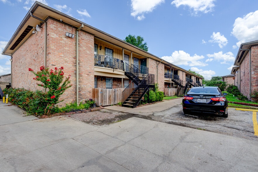 5704 Edgemoor Dr, Houston, TX à vendre - Photo du bâtiment - Image 3 de 11