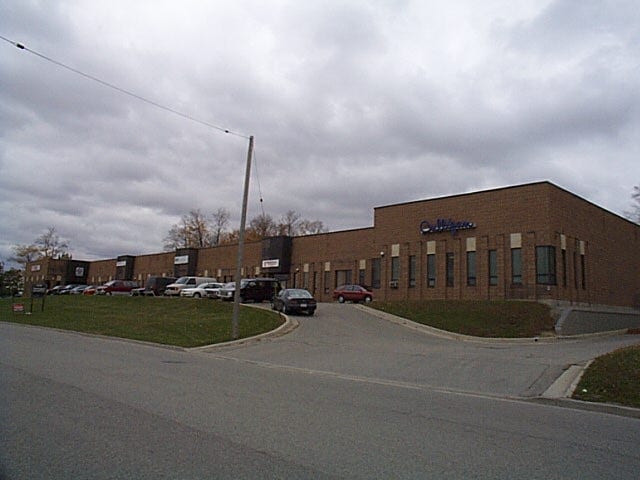 1031 Hubrey Rd, London, ON à louer - Photo du bâtiment - Image 2 de 3