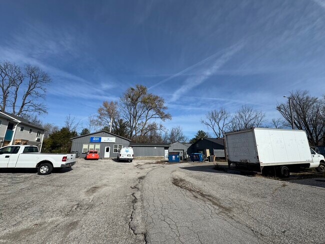 More details for 1412 W Kirkwood Ave, Bloomington, IN - Industrial for Sale