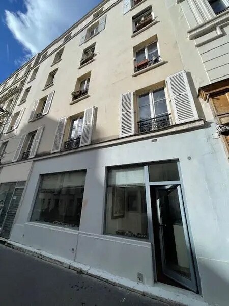 Retail in Paris for sale Building Photo- Image 1 of 14