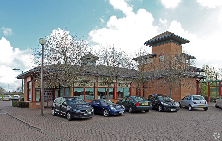 13 Benbow Ct, Shenley Church End for lease - Building Photo - Image 1 of 3