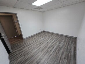 2601 N Stockton Hill Rd, Kingman, AZ for lease Interior Photo- Image 1 of 2