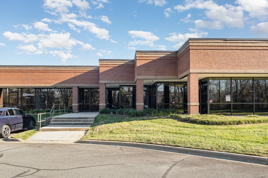 1805 Sardis Rd N, Charlotte, NC for lease - Building Photo - Image 3 of 12