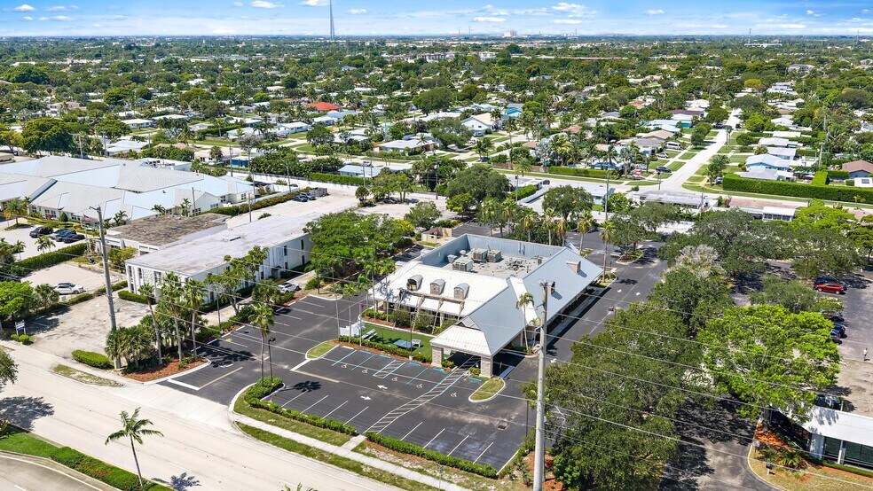 661 US Highway 1, North Palm Beach, FL à vendre - Photo du bâtiment - Image 2 de 22