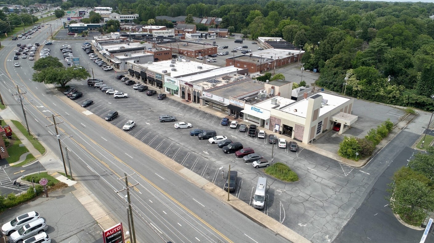1702 Battleground Ave, Greensboro, NC for lease Aerial- Image 1 of 14