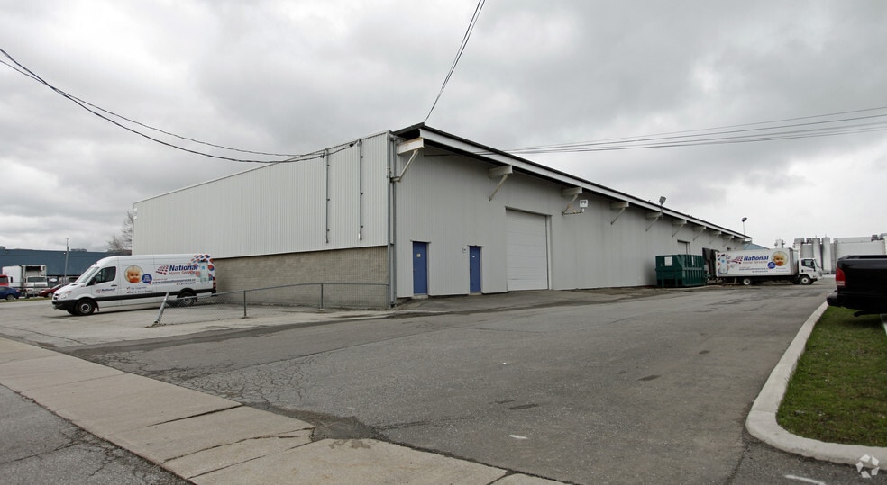 59-63 Huxley Rd, Toronto, ON for lease - Building Photo - Image 2 of 2