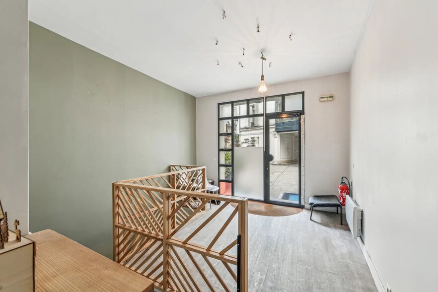 98 Rue De Miromesnil, Paris for sale - Building Photo - Image 3 of 16