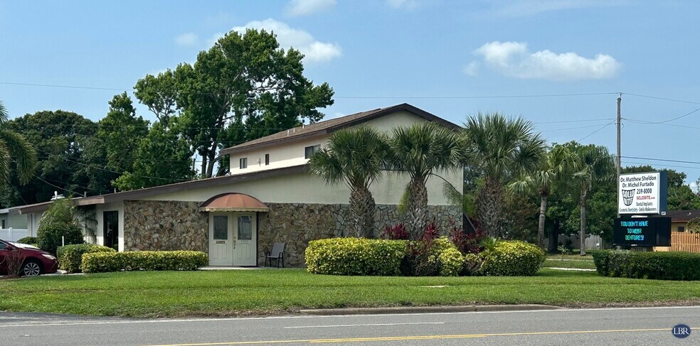2211 Sarno Rd, Melbourne, FL à vendre - Photo du bâtiment - Image 1 de 11