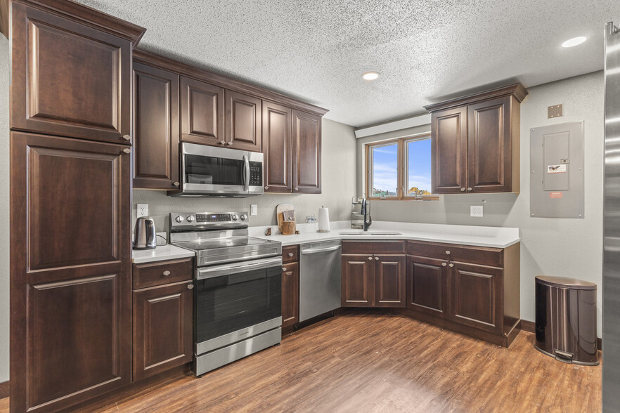 5642 Bob Ln, Black Hawk, SD à vendre - Photo du bâtiment - Image 3 de 49