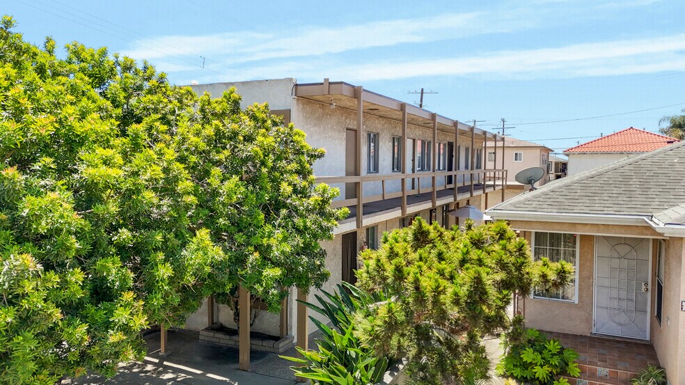 1023 W 24th St, San Pedro, CA à vendre - Photo du bâtiment - Image 3 de 15