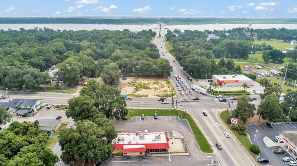 1451 Ribaut Road, Port Royal, SC for lease - Building Photo - Image 3 of 14