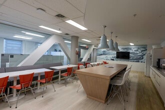 1010 Rue de Sérigny, Longueuil, QC à louer Photo intérieure- Image 2 de 9