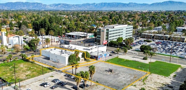 More details for 18120 Sherman Way, Reseda, CA - Retail for Sale