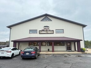 500-504 W Main St, Mount Horeb, WI for lease Building Photo- Image 1 of 11