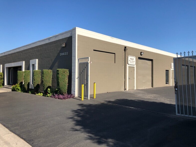20620-20622 Superior St, Chatsworth, CA à louer - Photo du bâtiment - Image 2 de 13