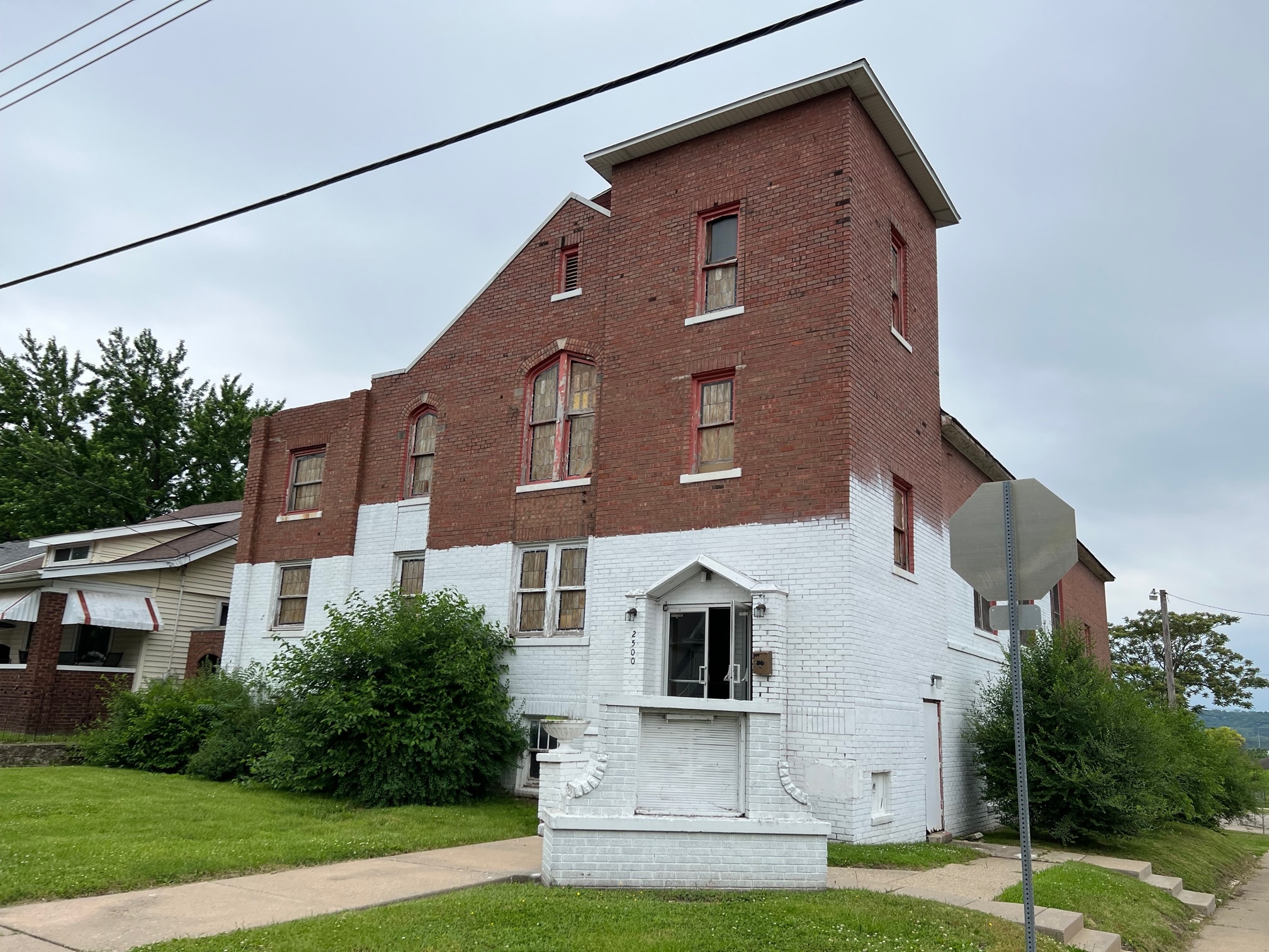 2500 NE Madison Ave, Peoria, IL à vendre Photo principale- Image 1 de 1