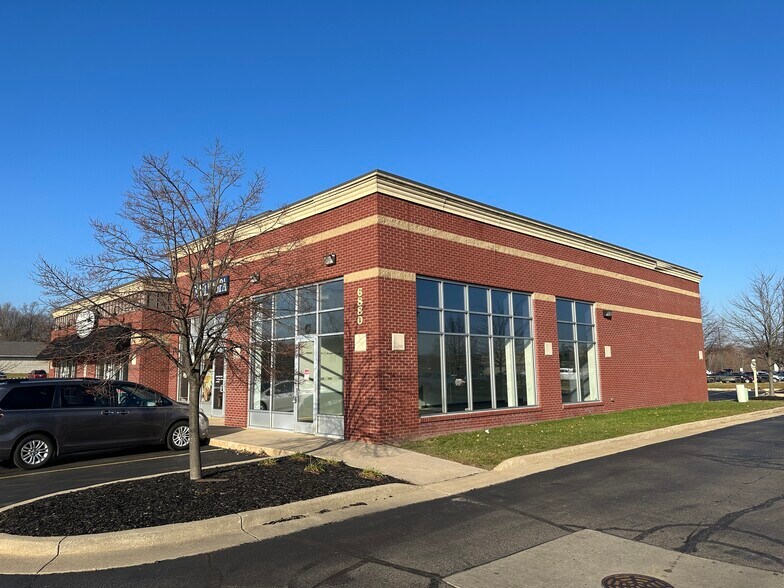 6880 W Main St, Kalamazoo, MI à louer - Photo du bâtiment - Image 1 de 14