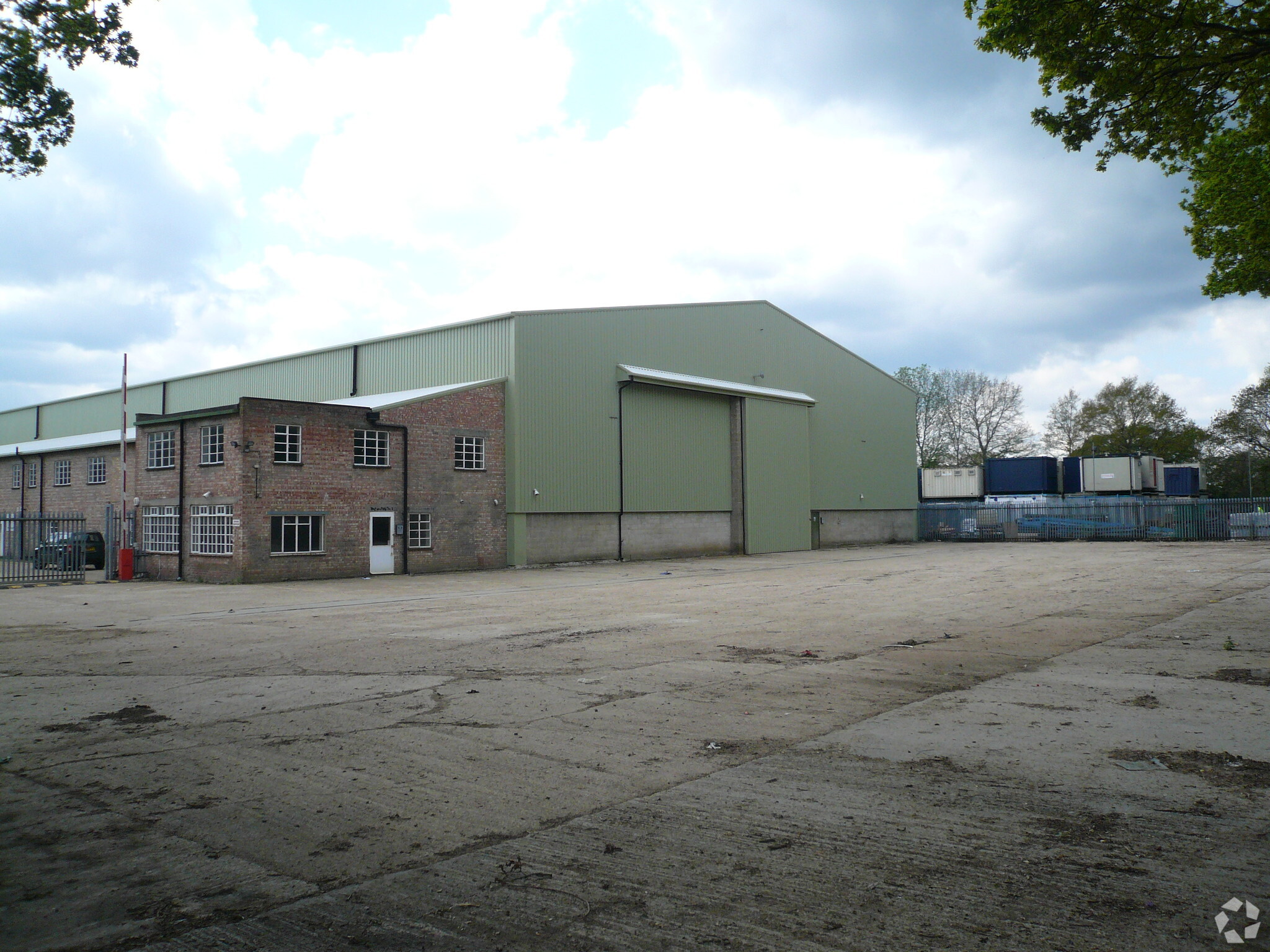 Chertsey Rd, Chobham for lease Primary Photo- Image 1 of 2