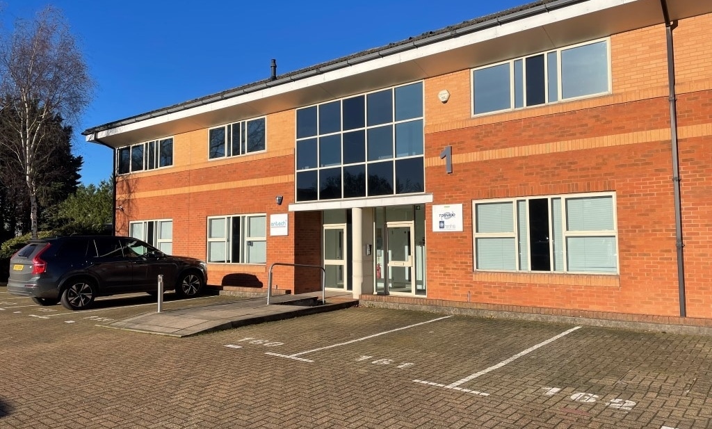 Boundary Way, Hemel Hempstead for lease Building Photo- Image 1 of 5
