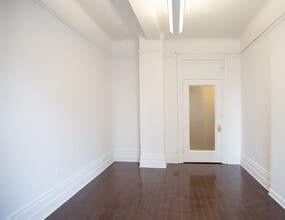 1133 Broadway, New York, NY à louer Photo intérieure- Image 2 de 3