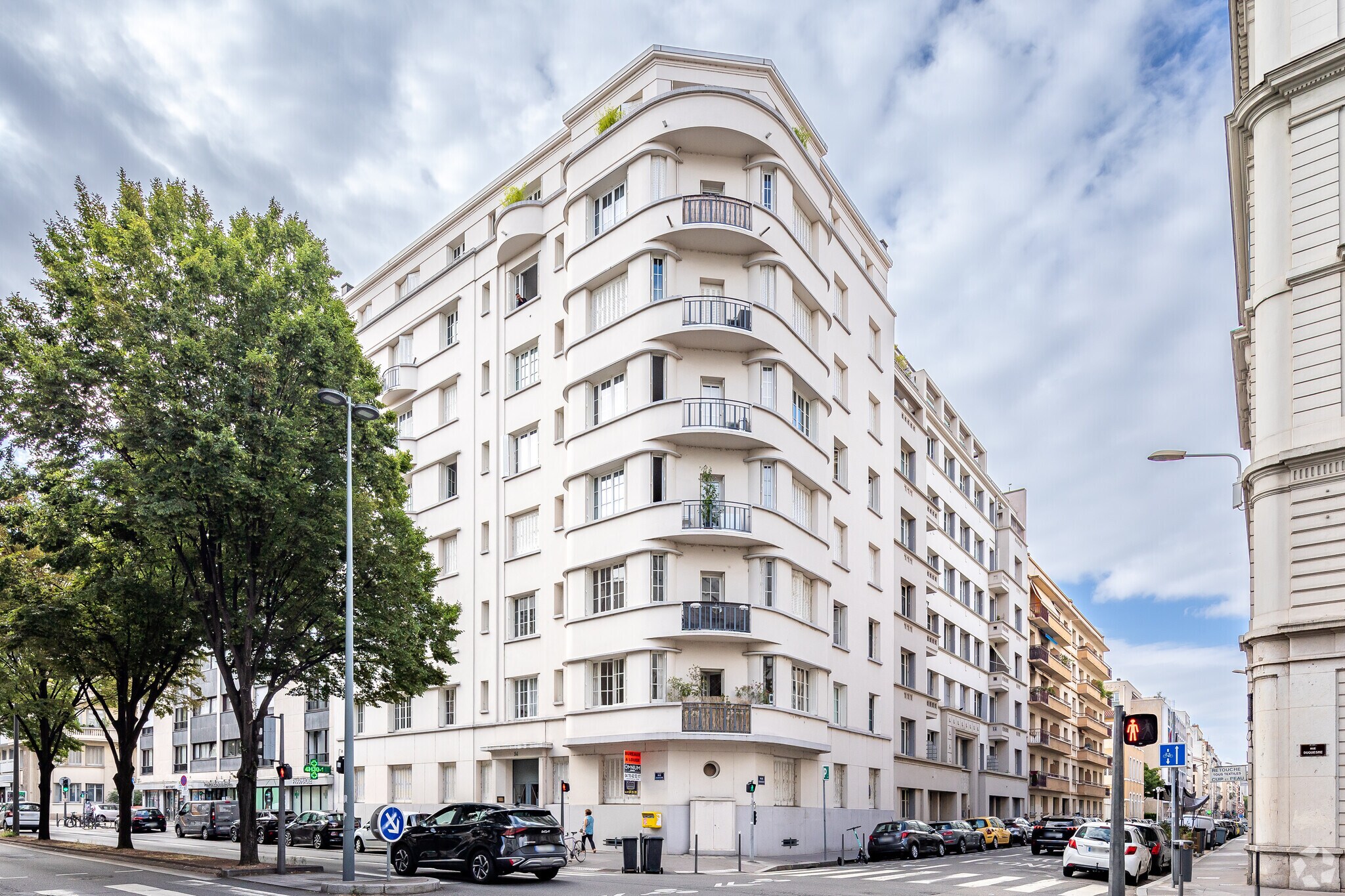 Office in Lyon for lease Primary Photo- Image 1 of 4