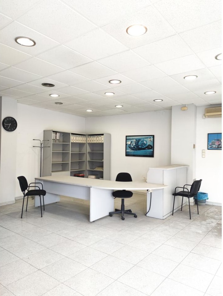 Retail in Manresa, Barcelona for lease Interior Photo- Image 1 of 5