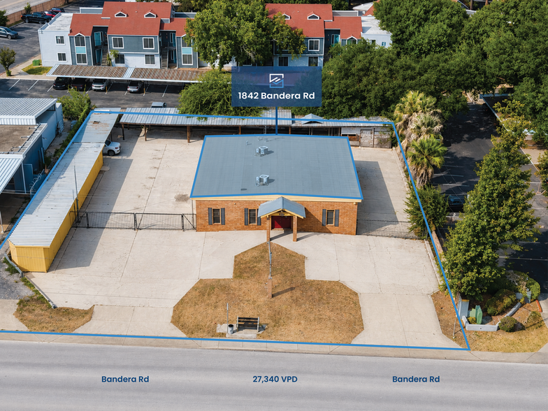 1842 Bandera Rd, San Antonio, TX à vendre - Photo du bâtiment - Image 2 de 18
