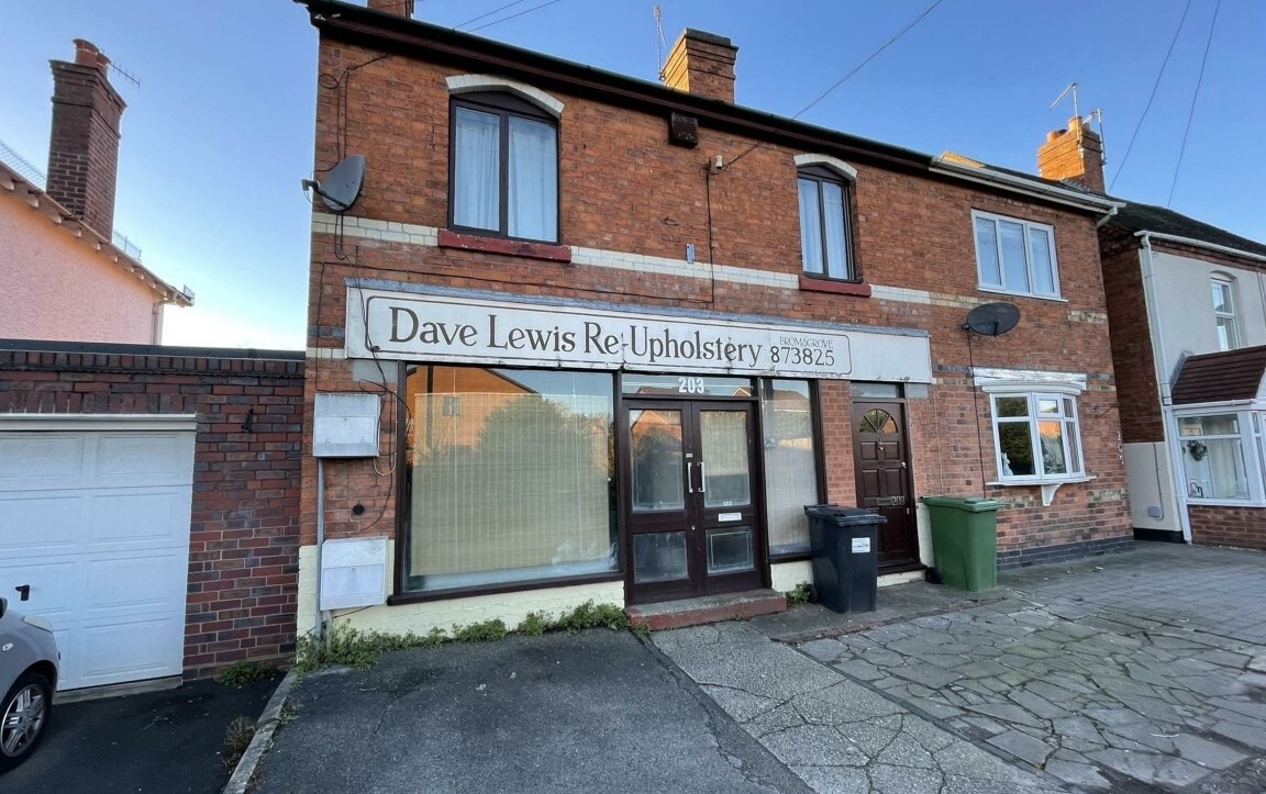 203 Birmingham Rd, Bromsgrove for lease Primary Photo- Image 1 of 2