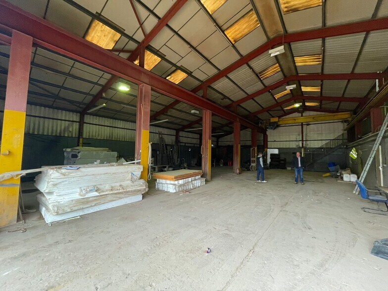 Flass Ln, Castleford à louer - Photo du bâtiment - Image 3 de 8