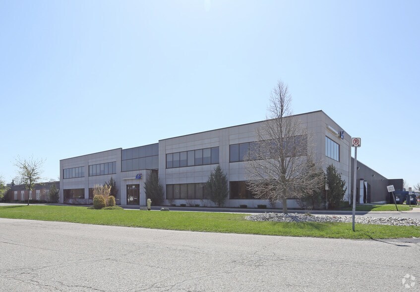 100 Hollinger Cres, Kitchener, ON à vendre - Photo principale - Image 1 de 1