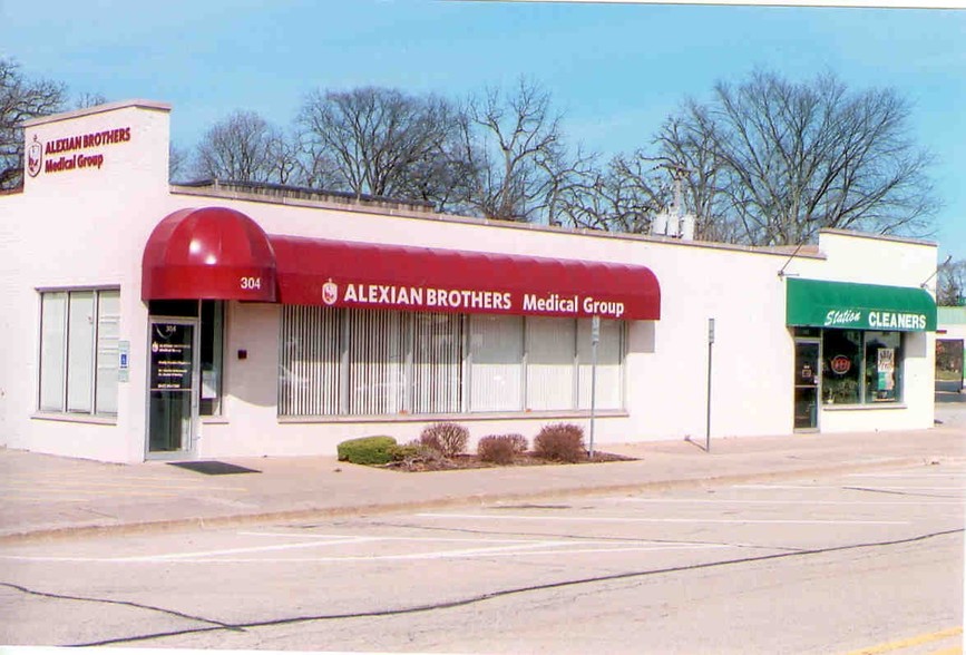 304 Bartlett Ave, Bartlett, IL for sale - Building Photo - Image 1 of 1