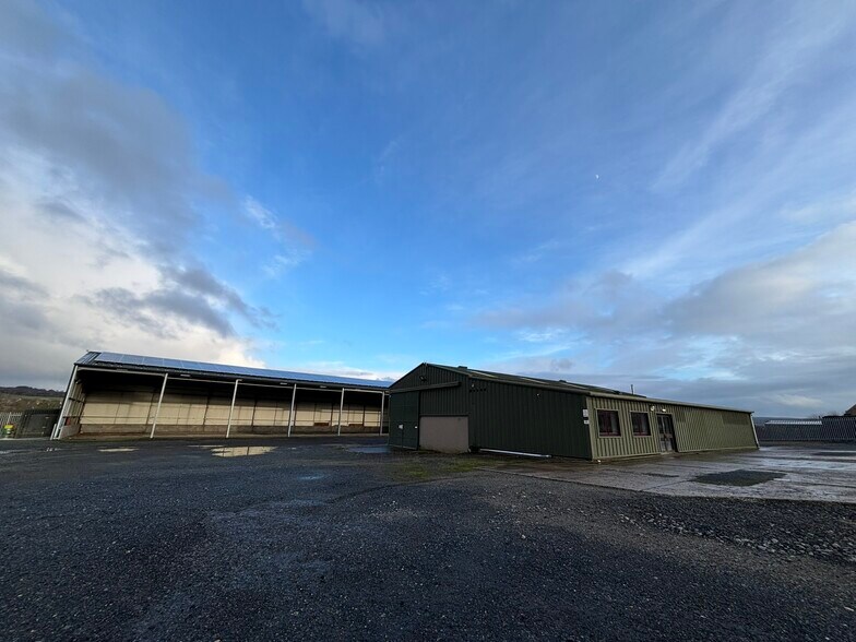 Station Rd, Turriff à louer - Photo du bâtiment - Image 3 de 9