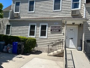 14653 Delaware Ave, Flushing, NY for lease Interior Photo- Image 1 of 10