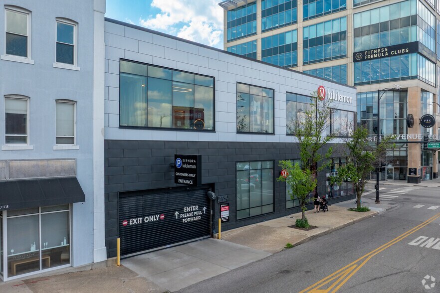 938 W North Ave, Chicago, IL à louer - Photo du bâtiment - Image 2 de 4