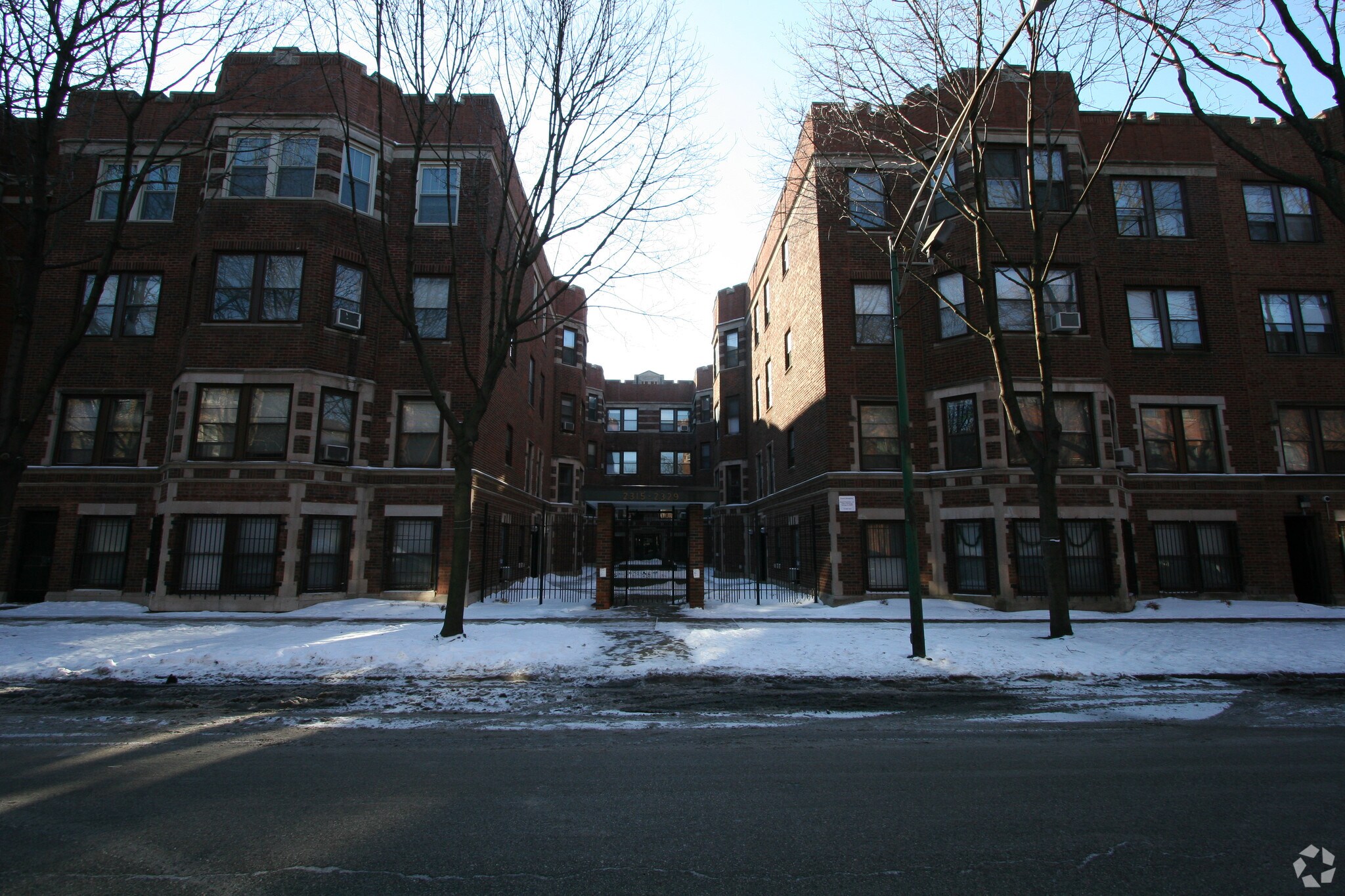 2315-2329 E 70th St, Chicago, IL à vendre Photo principale- Image 1 de 6