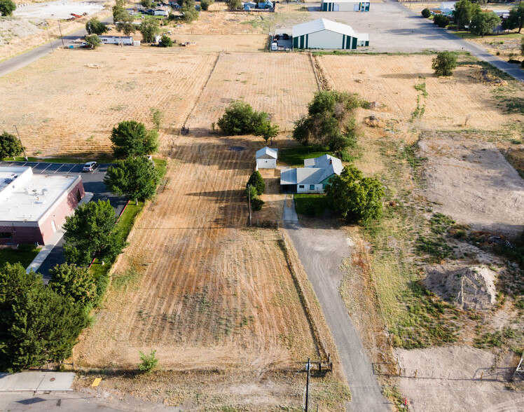 1650 SE 5th Ave, Ontario, OR for sale - Primary Photo - Image 1 of 15