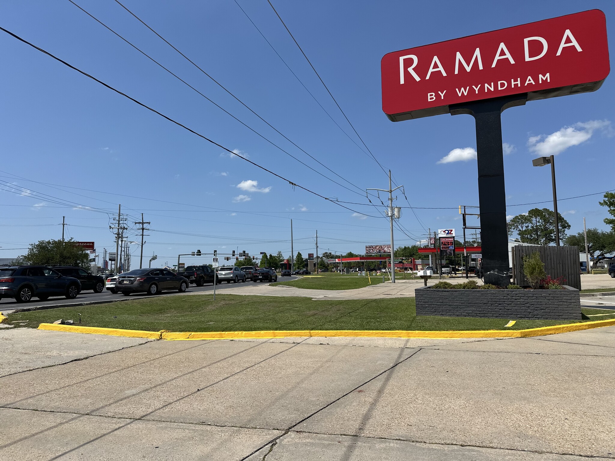 1400 W Tunnel Blvd, Houma, LA for lease Building Photo- Image 1 of 6