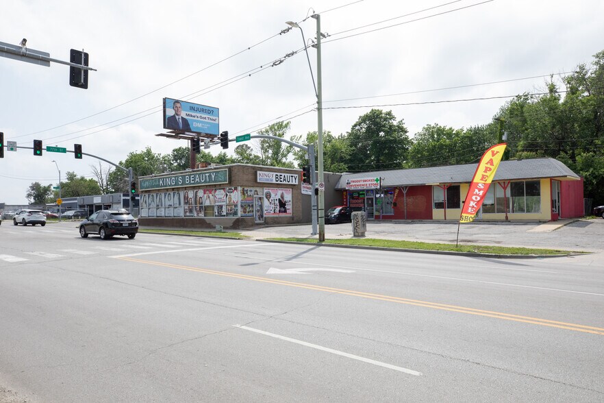 7714-7720 Troost Ave, Kansas City, MO à vendre - Photo du bâtiment - Image 2 de 7