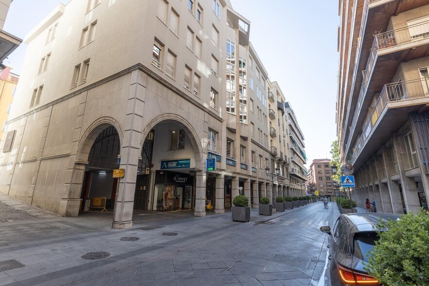 Calle Ángel Ganivet, 13, Granada, Granada for sale - Building Photo - Image 3 of 50