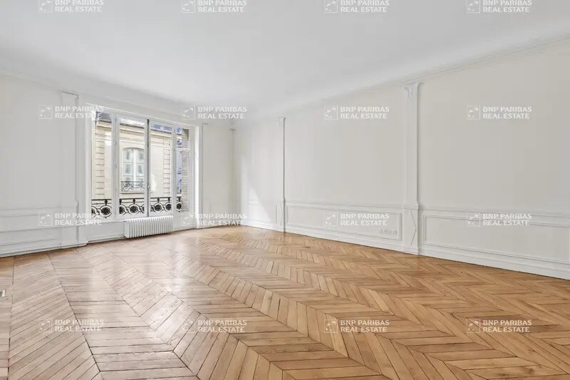 54 Rue De Varenne, Paris for lease - Interior Photo - Image 2 of 9