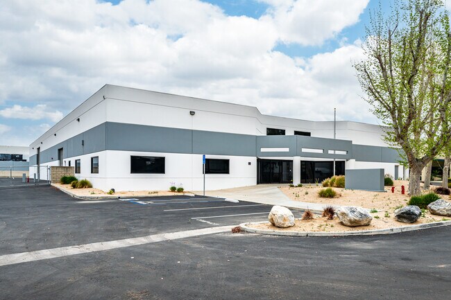 Plus de détails pour 5236 Faraday Ct, Chino, CA - Industriel à louer