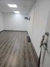 6405 NW 36th St, Miami, FL à louer Photo intérieure- Image 2 de 2